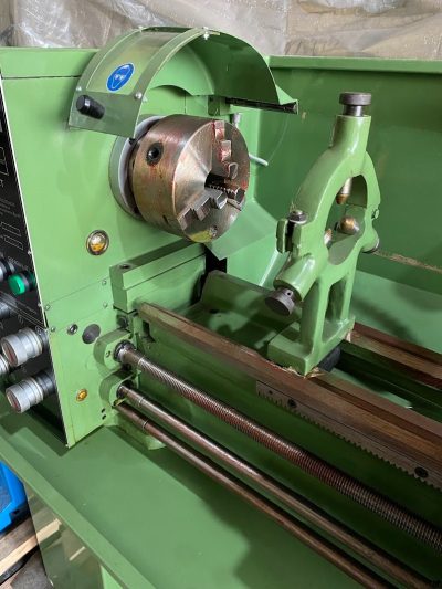 Torno T-1000 ENET - 360 mm volteo, 1000 mm entre puntas. – 5