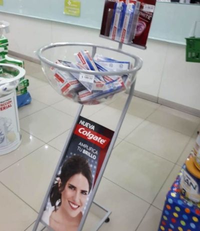 Fábrica de exhibidores  – 4